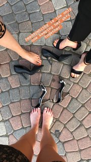 Audrey Whitby feet photo thumbnail