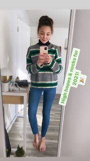 Audrey Whitby feet photo thumbnail