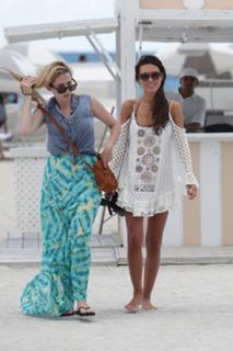 Audrina Patridge feet photo thumbnail