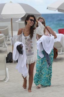 Audrina Patridge feet photo thumbnail