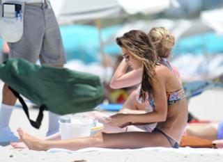 Audrina Patridge feet photo thumbnail