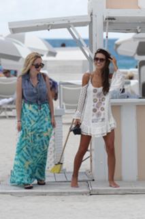 Audrina Patridge feet photo thumbnail