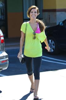 Audrina Patridge feet photo thumbnail