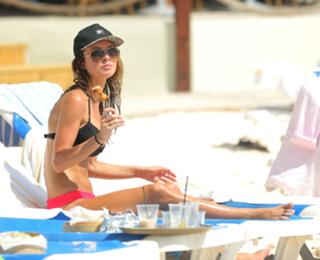 Audrina Patridge feet photo thumbnail