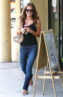 Audrina Patridge feet photo thumbnail