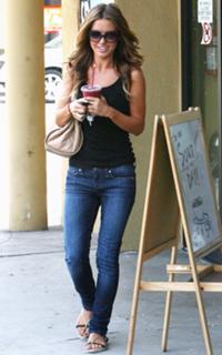 Audrina Patridge feet photo thumbnail