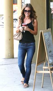 Audrina Patridge feet photo thumbnail