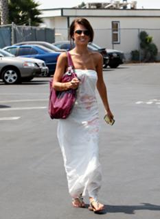 Audrina Patridge feet photo thumbnail