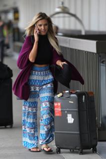 Audrina Patridge feet photo thumbnail