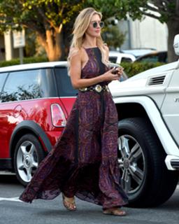 Audrina Patridge feet photo thumbnail