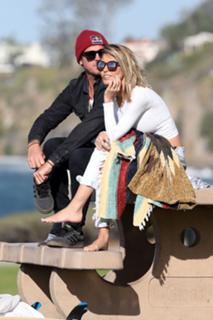 Audrina Patridge feet photo thumbnail