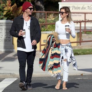 Audrina Patridge feet photo thumbnail