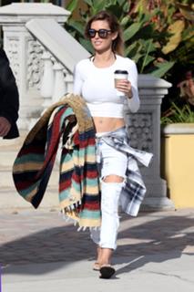 Audrina Patridge feet photo thumbnail