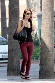 Audrina Patridge feet photo thumbnail