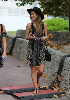 Audrina Patridge feet photo thumbnail
