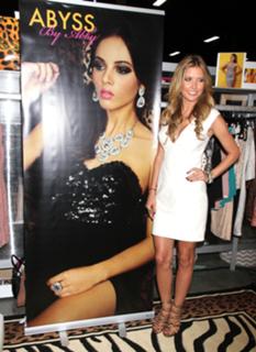 Audrina Patridge feet photo thumbnail