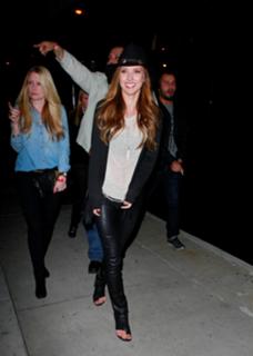 Audrina Patridge feet photo thumbnail