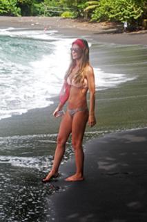 Audrina Patridge feet photo thumbnail