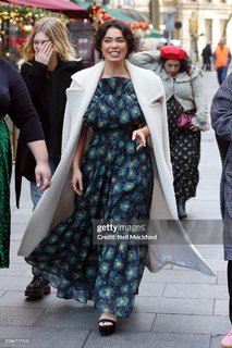 Auli'i Cravalho feet photo thumbnail