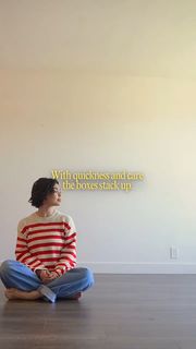 Auli'i Cravalho feet photo thumbnail