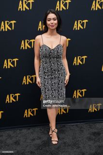 Auli'i Cravalho feet photo thumbnail