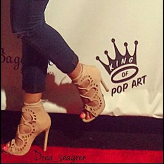 Aundrea Seagren feet photo 7