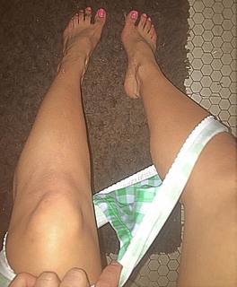 Aundrea Seagren feet photo 1