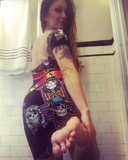 Aundrea Seagren feet photo 1