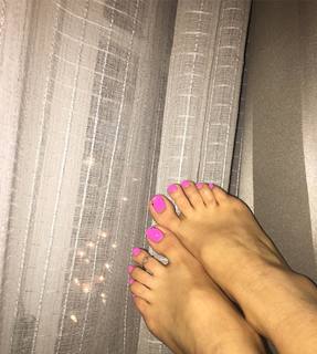 Aundrea Seagren feet photo 2