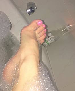 Aundrea Seagren feet photo 4
