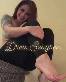 Aundrea Seagren feet photo 1