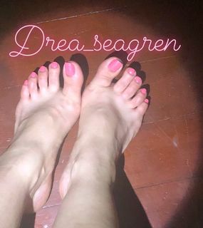 Aundrea Seagren feet photo 8