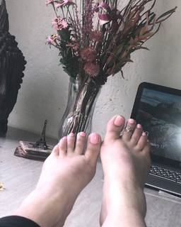 Aundrea Seagren feet photo 12