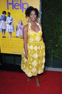 Aunjanue Ellis feet photo 16