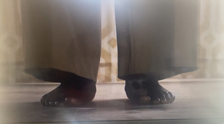Aunjanue Ellis feet photo 8