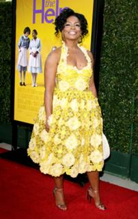 Aunjanue Ellis feet photo 2