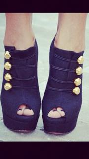 Aura Dione feet photo 12