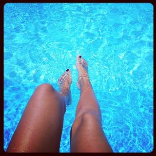 Aurea feet photo 1