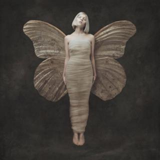 Aurora Aksnes feet photo thumbnail