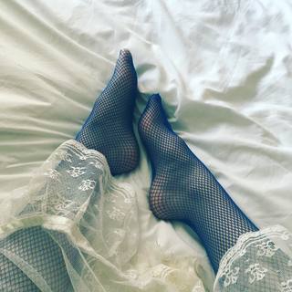 Aurora Aksnes feet photo thumbnail