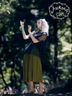 Aurora Aksnes feet photo thumbnail