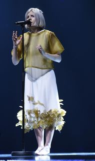 Aurora Aksnes feet photo thumbnail