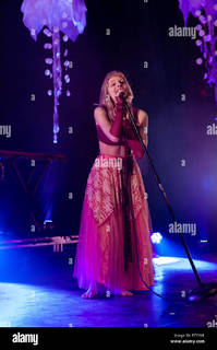 Aurora Aksnes feet photo thumbnail