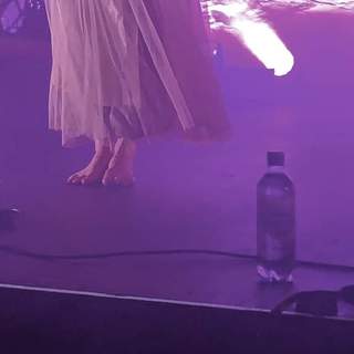 Aurora Aksnes feet photo thumbnail