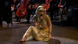 Aurora Aksnes feet photo thumbnail