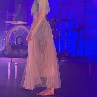 Aurora Aksnes feet photo thumbnail