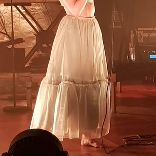 Aurora Aksnes feet photo thumbnail