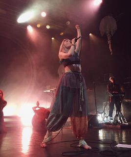 Aurora Aksnes feet photo thumbnail