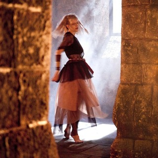 Aurora Aksnes feet photo thumbnail