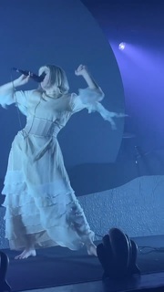Aurora Aksnes feet photo thumbnail
